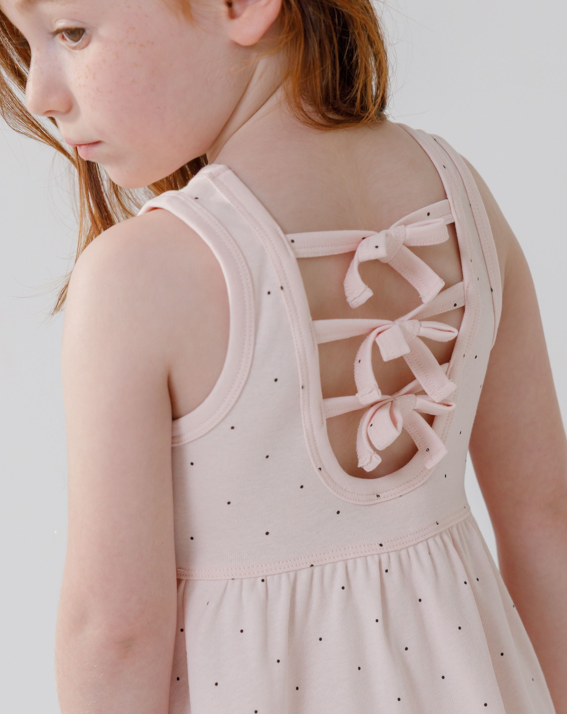 Ribbed Dres With Back Bows H